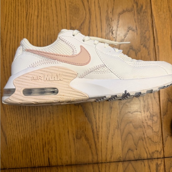 Nike White and Pink Women's Sneakers - Picture 5 of 5